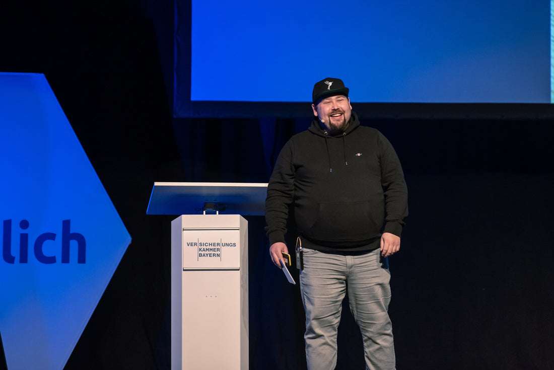 Lukas Schmidt als Speaker