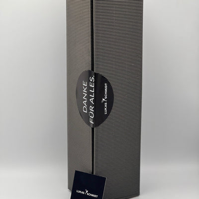 LUKAS SCHMIDT - Geschenkkarton ONE – Stilvoll. Elegant. Charaktervoll. - Lukas Schmidt Wein