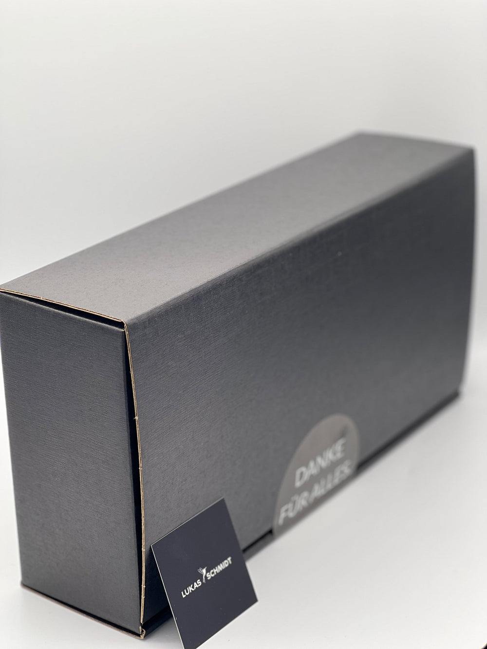 LUKAS SCHMIDT - Geschenkkarton TWO – Stilvoll. Elegant. Charaktervoll. - Lukas Schmidt Wein