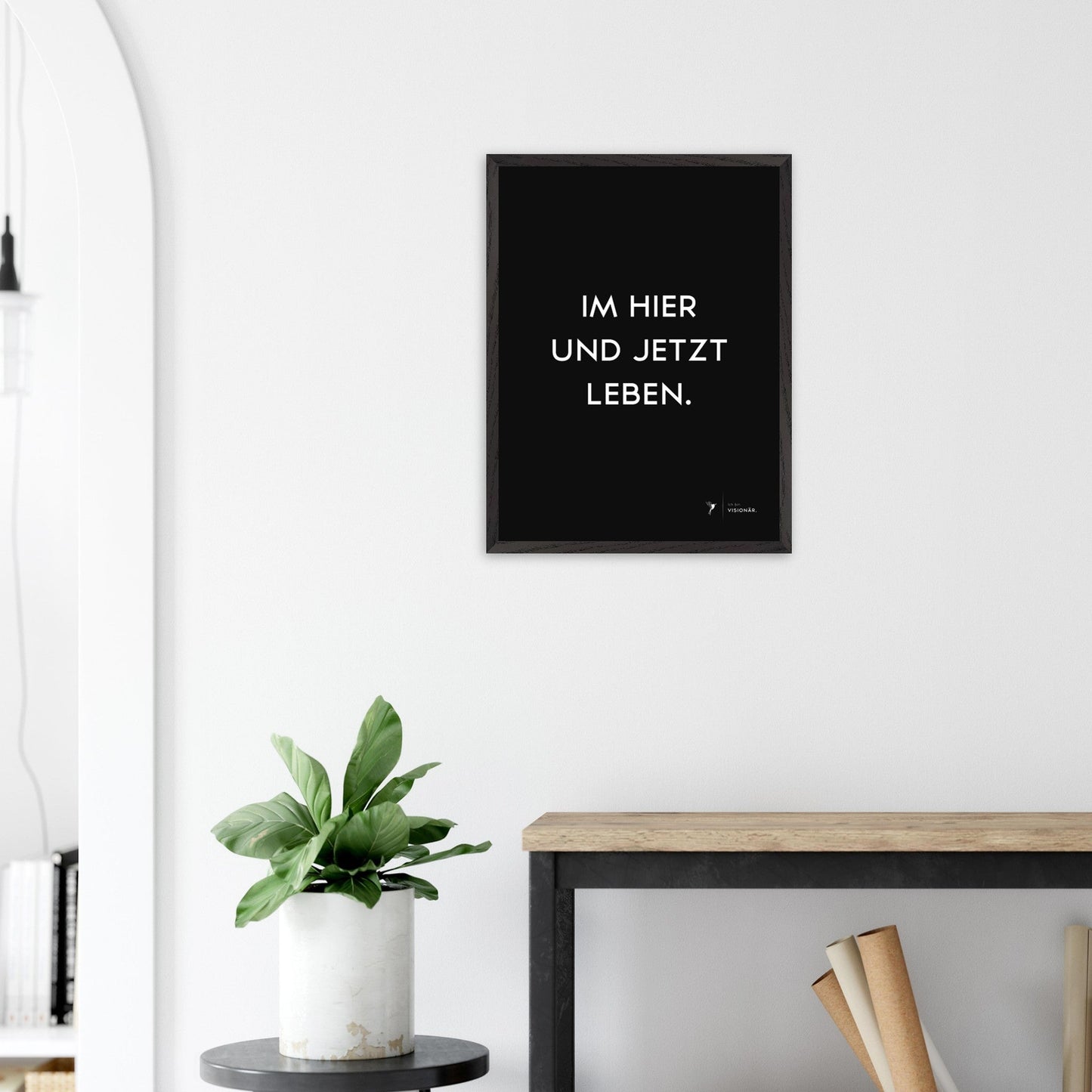 
                  
                    IM HIER UND JETZT LEBEN Premium - Poster aus halbmattem Premium - Papier mit Holzrahmen 45x60 cm - Lukas Schmidt Wein
                  
                